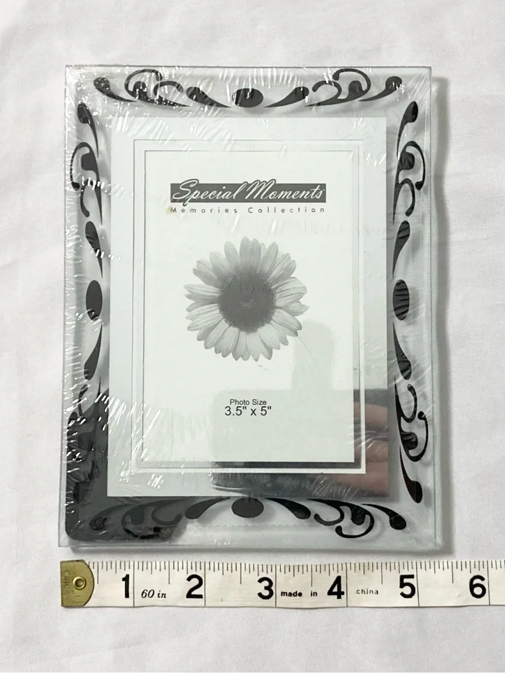 ⭐️ Special Moments Glass Embelished 3.5 x 5” Easel Back Picture Frame